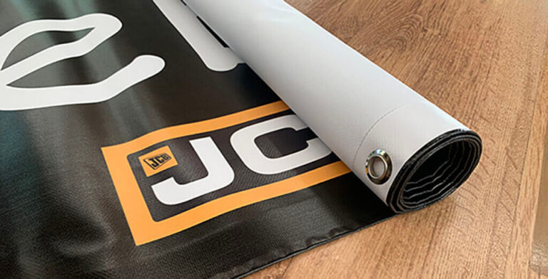 Frontlit vs Backlit: wat is het verschil en welke kies je?